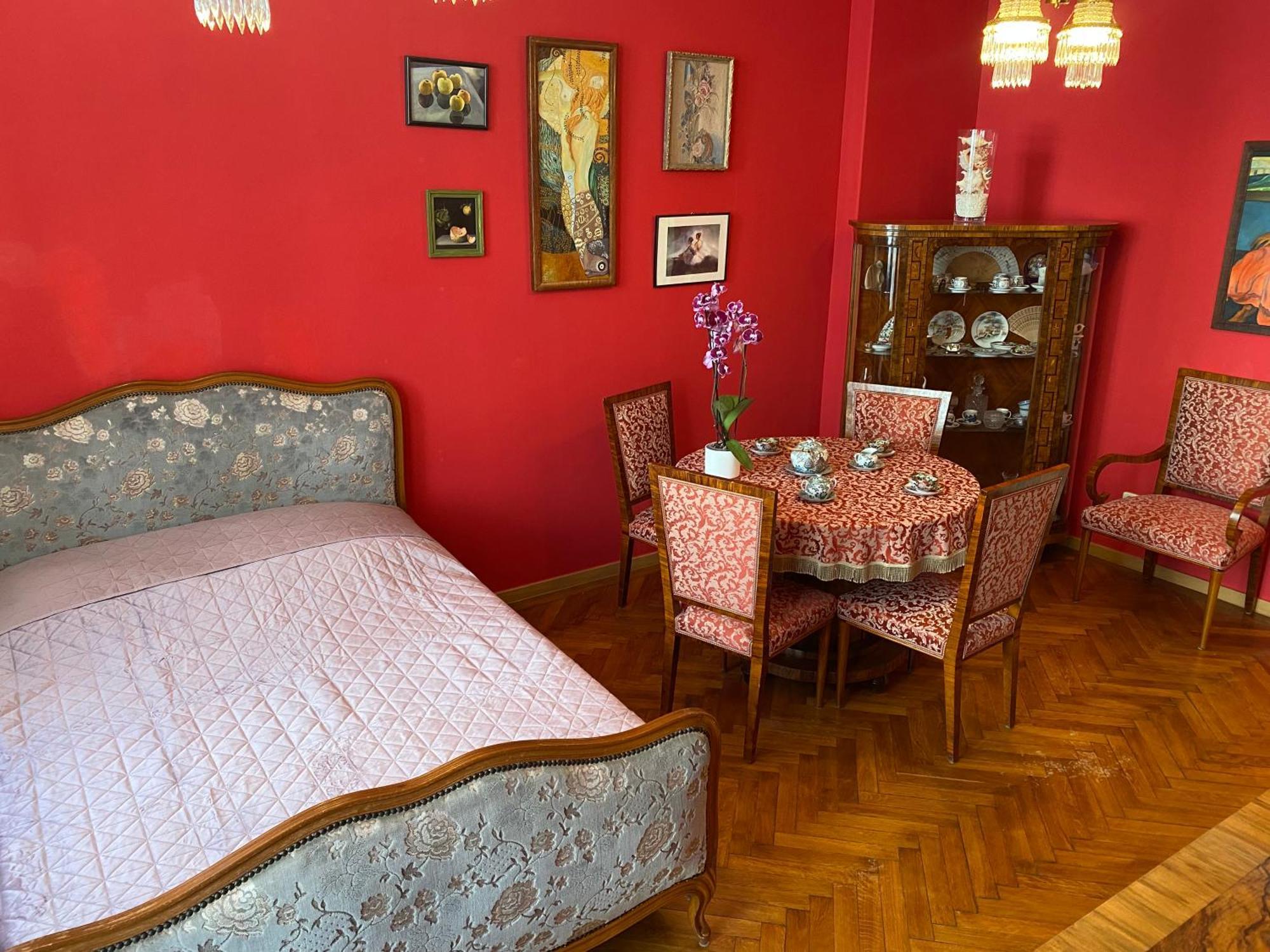 Retro Big Apartment With Two Balconies And Lift Карлови Вари Екстериор снимка